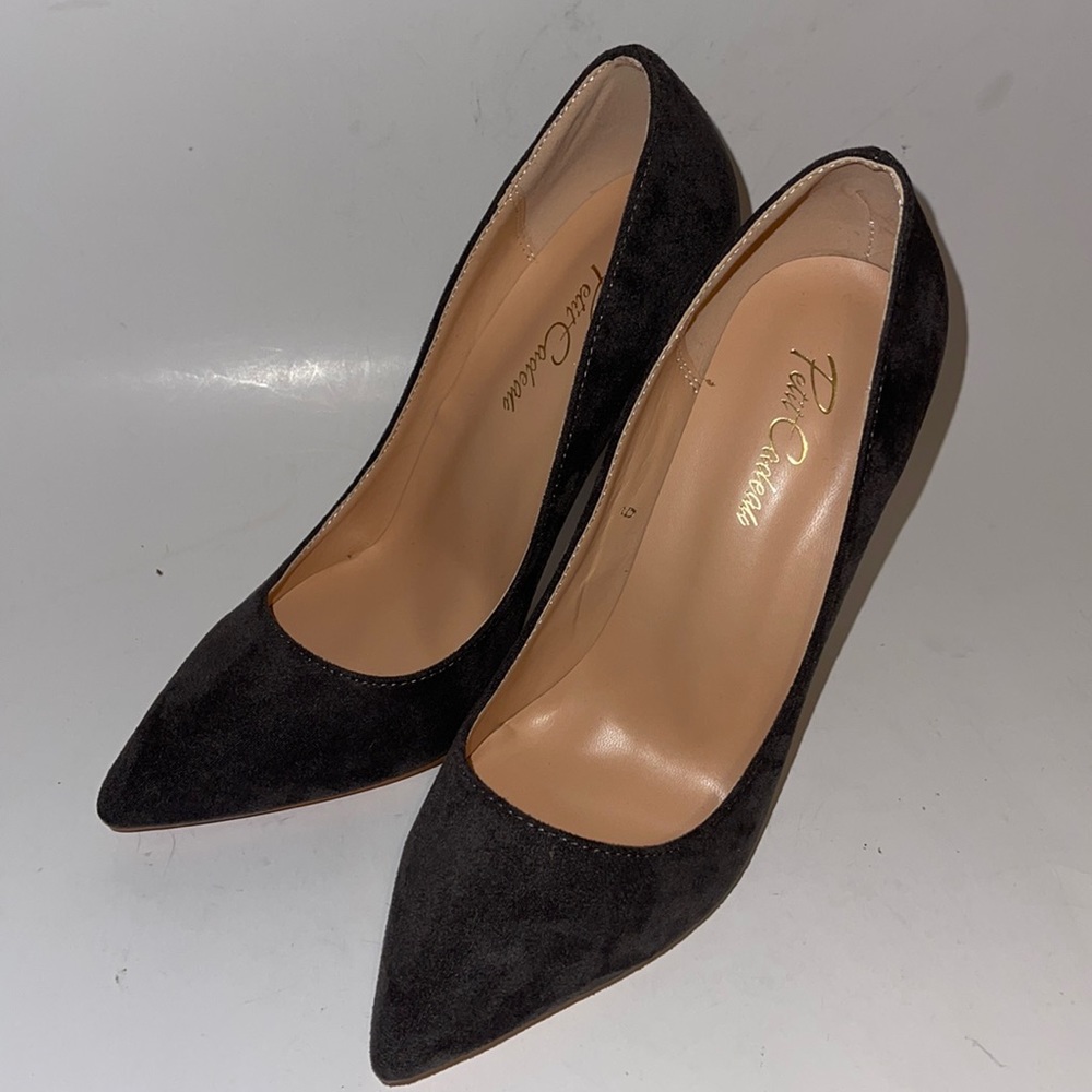 PETIT CADEAU NEW Grey Suede Pums Heels Shoes Size 6